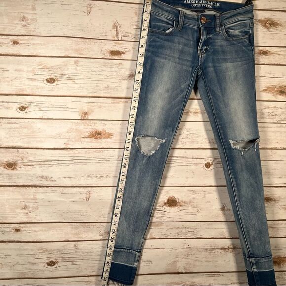 AMERICAN Eagle Outfitters | 360 Stretch Jeggings | Ripped Jeans Look - Picture 7 of 15